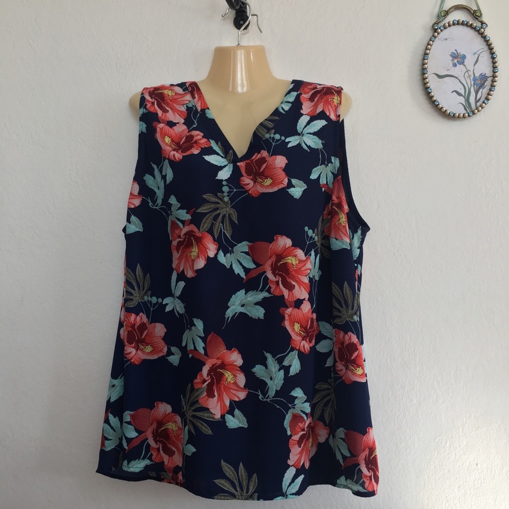 Stitch Fix Skies are Blue Floral Sleeveless Top 2X